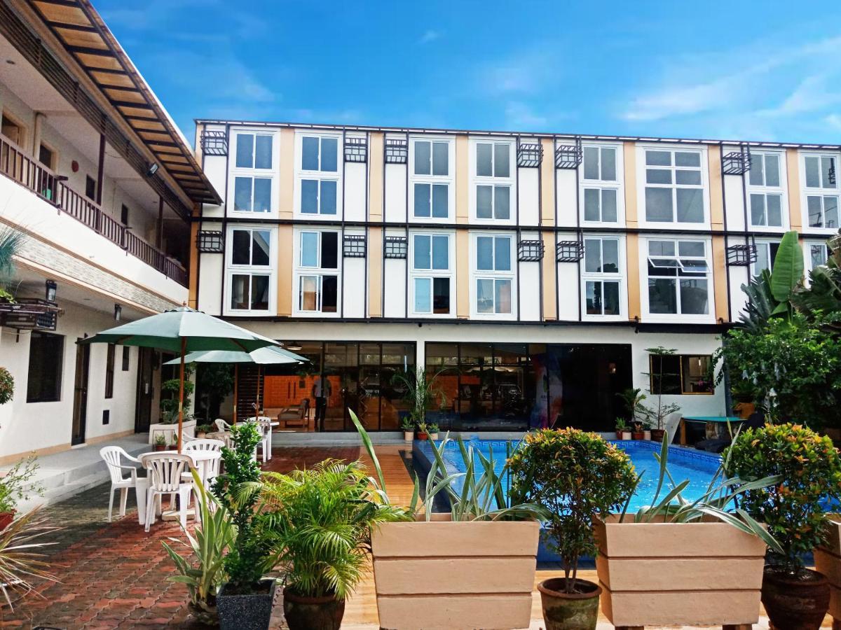 Aerostop Hotel & Restaurant Plaridel  Kültér fotó