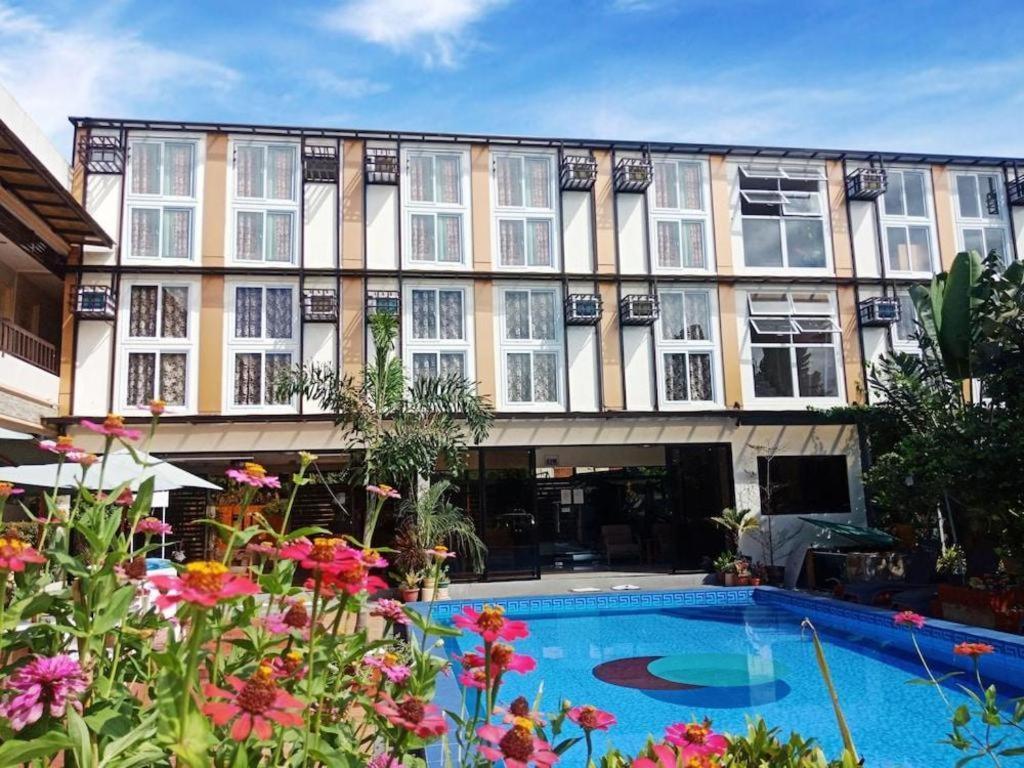 Aerostop Hotel & Restaurant Plaridel  Kültér fotó